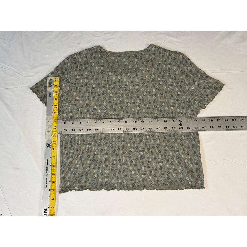 American Eagle Womens XL Floral Waffle Knit Lettuce Edge Top Sage Green 01233 - Picture 3 of 8
